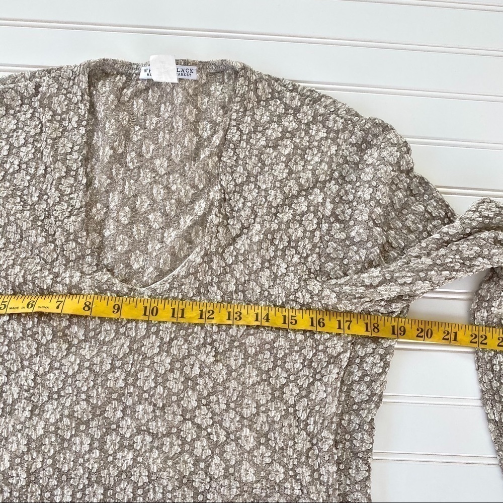 White House Black Market Blouse Size Large - Picture 9 of 10